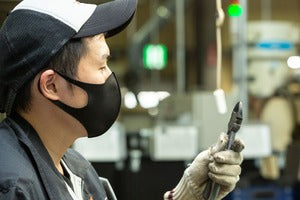 INSIDE // 刃付け職人が語る「ニッパの刃」。極上の切れ味を生む条件